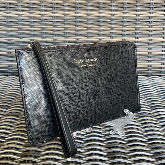 Kate Spade medium Lzip wristlet - Picture 15 of 16